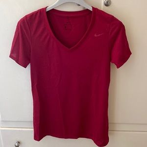 Nike Red V Neck Dri Fit Short Sleeve Running Hiking Gym Exercise Tee Size Small
